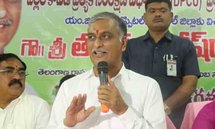 తెలంగాణ‌పై విషం చిమ్మ‌డ‌మే మోదీ పని.. మంత్రి హ‌రీశ్‌రావు ఫైర్