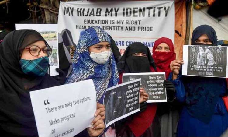 క‌ర్నాట‌క హిజాబ్ వివాదంపై త్రిస‌భ్య ధ‌ర్మాస‌నంతో విచార‌ణ‌:  సుప్రీంకోర్టు