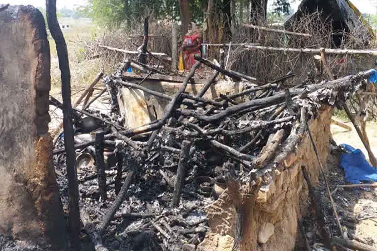 లంకమిట్టలో పూరి గుడిసె దగ్ధం.. వృద్ధ దంపతులు సజీవ దహనం