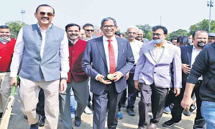 కోర్టుల్లో వసతులు కరువు