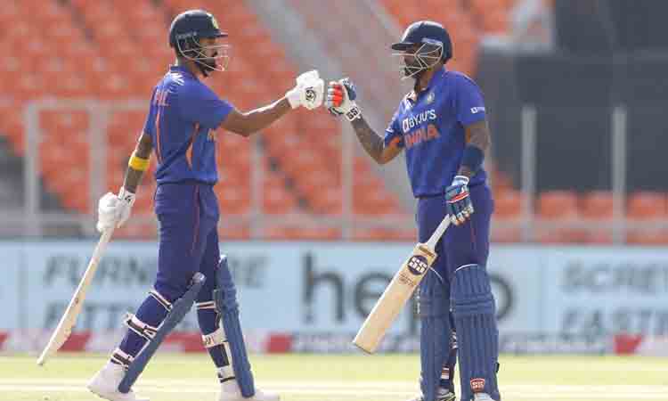 IND vs WI | 100 దాటిన టీమిండియా స్కోరు