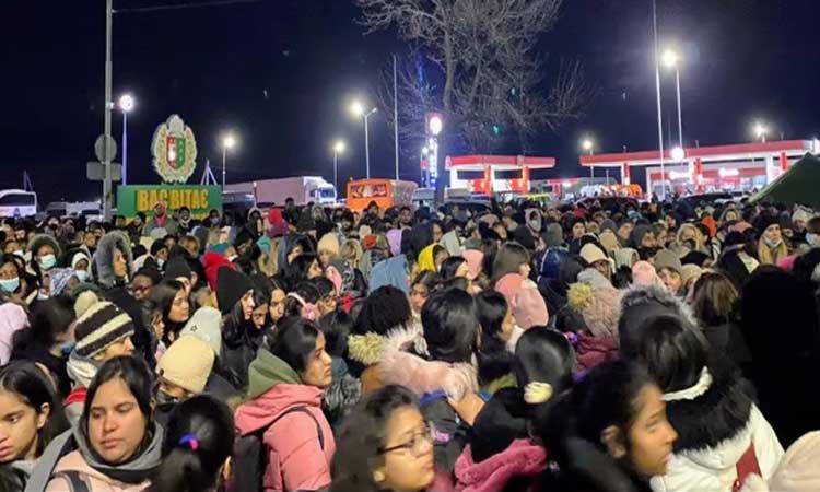 రష్యా-ఉక్రెయిన్‌ యుద్ధం.. మార్గదర్శకాలను సవరించిన కేంద్రం