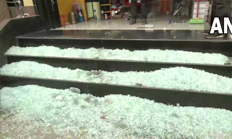 శ్రీనగర్‌లో భద్రతా బలగాలపైకి గ్రెనేడ్‌ విసిరిన ఉగ్రవాదులు