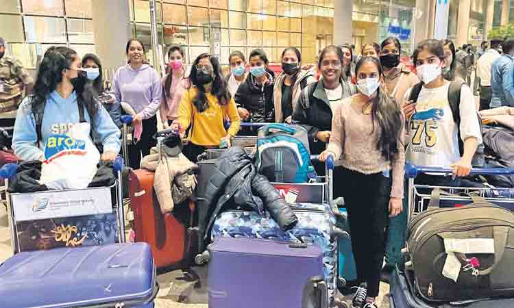 నలుగురు వచ్చేశారు..