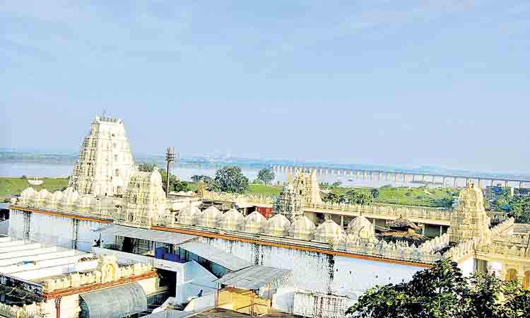 ఉత్సవాలకు వేళాయే..