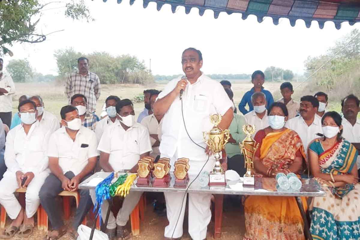 గ్రామీణ క్రీడలతో మానసికోల్లాసం