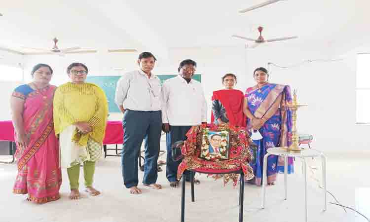 మాతృ భాషను గౌరవించాలి