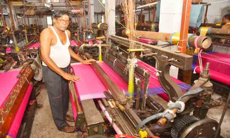 మరమగ్గాలకు మహర్దశ