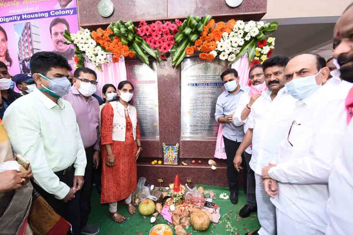 రూ.18 వేల కోట్లతో పేదలకు డబుల్‌ బెడ్‌రూమ్‌ ఇండ్లు: మంత్రి కేటీఆర్‌