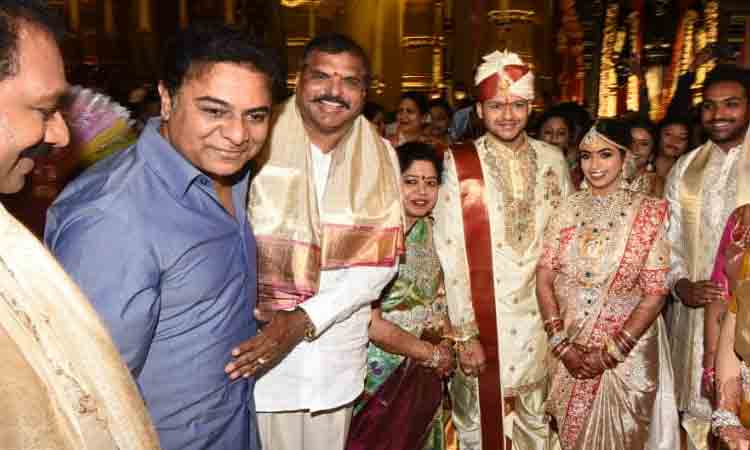 బొత్స స‌త్య‌నారాయ‌ణ కుమారుడి వివాహం.. మంత్రి కేటీఆర్ హాజ‌రు