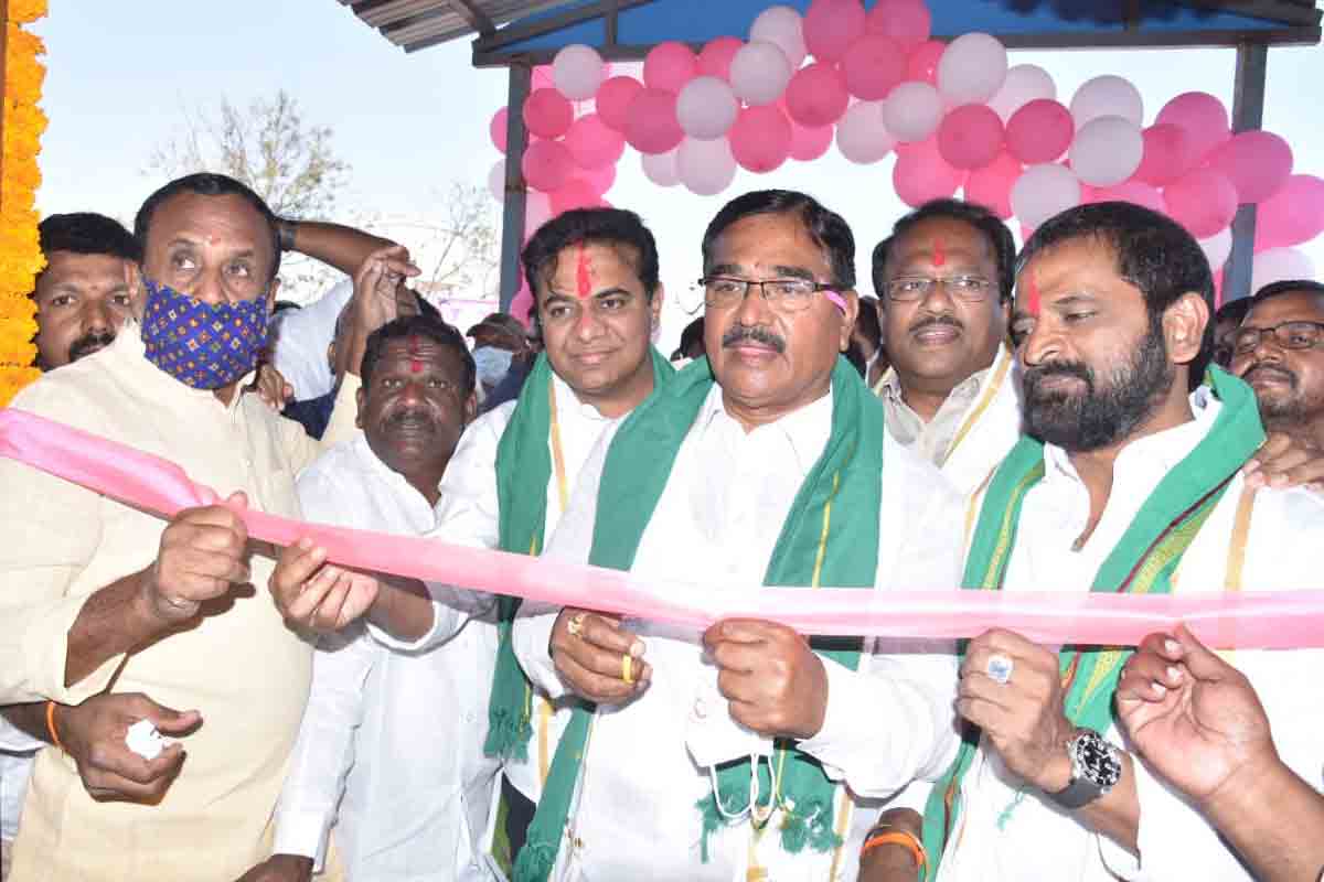 అప్ప‌ర్ భ‌ద్ర‌కు జాతీయ హోదా.. మ‌రి పాల‌మూరు సంగ‌తేంటి? కేంద్రానికి కేటీఆర్ ప్ర‌శ్న‌