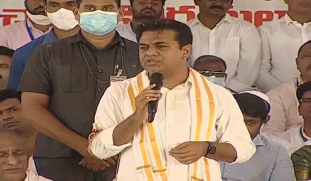 పేద ప్ర‌జ‌లంద‌రికీ అండ‌గా టీఆర్ఎస్ ప్ర‌భుత్వం : మంత్రి కేటీఆర్