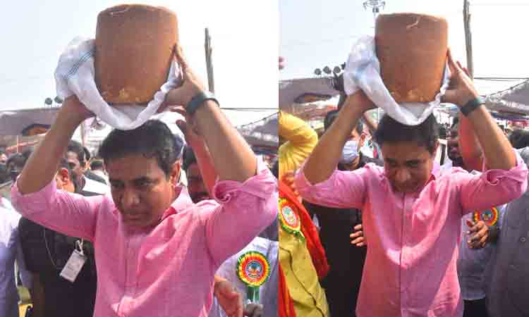 వ‌న దేవ‌త‌ల‌కు నిలువెత్తు బంగారం స‌మ‌ర్పించిన కేటీఆర్