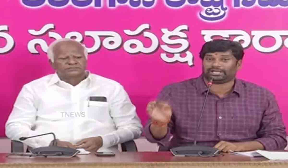 మేం అంబేద్క‌ర్ వార‌సులం.. వాళ్లు గాడ్సే వార‌సులు..