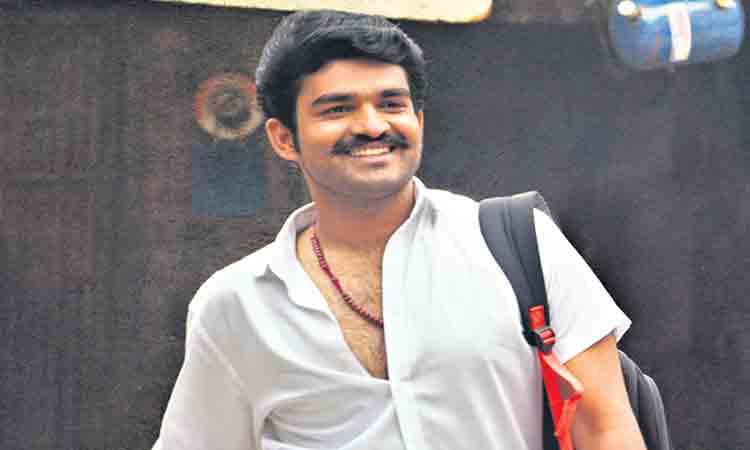 వేదనలో వేడుకలా..