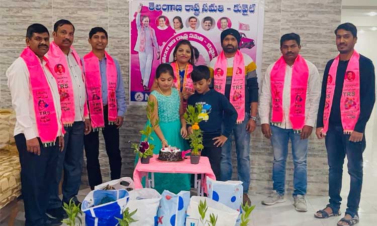 కువైట్‌లో ఘనంగా సీఎం కేసీఆర్‌ జన్మదిన వేడుకలు