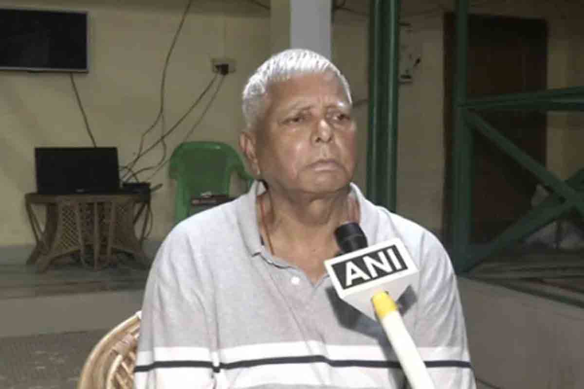 తేజస్వి యాదవ్ ఆర్జేడీ చీఫ్ అవుతారన్న వాళ్లు మూర్ఖులు: లాలూ ప్రసాద్‌