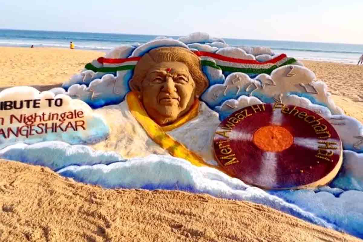 లతా మంగేష్కర్‌ సైకత శిల్పంతో… సుదర్శన్‌ పట్నాయక్‌ ఘన నివాళి