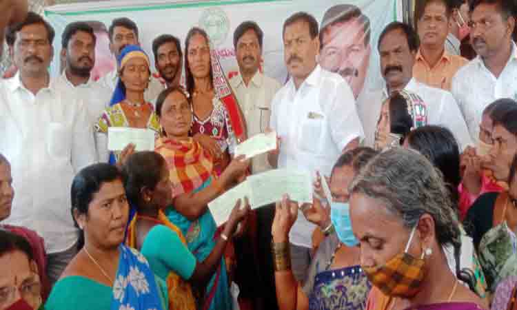 ఆడబిడ్డలకు అండగా కల్యాణలక్ష్మి