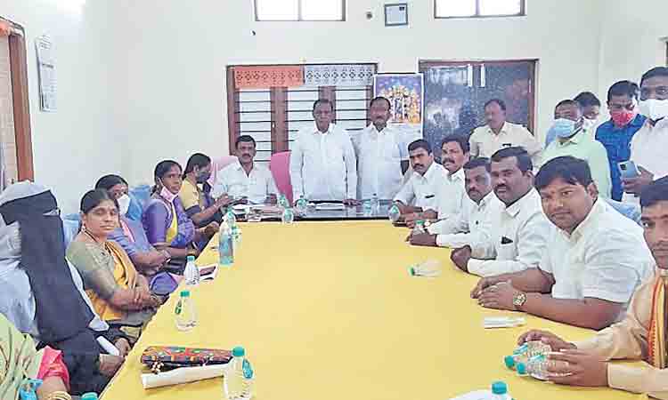 అభివృద్ధి పనులు వేగవంతం చేస్తాం