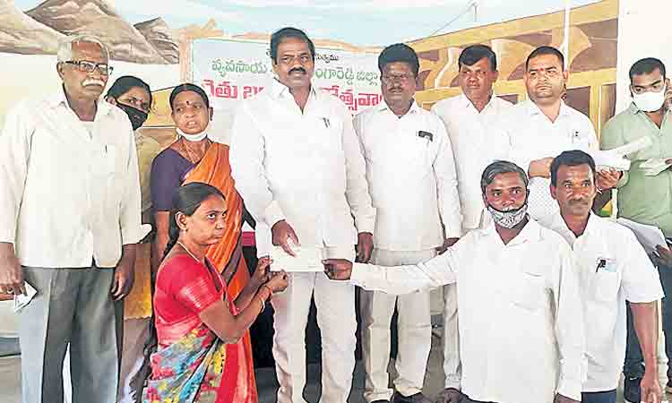 సీఎం కేసీఆర్‌పై అందరికీ భరోసా