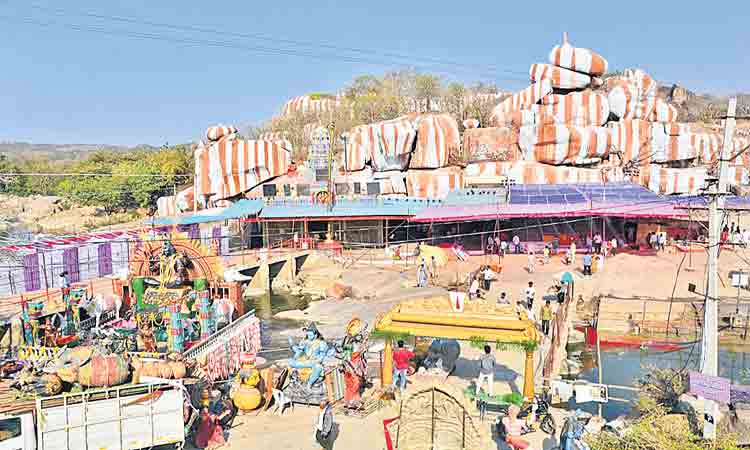 జన జాతర షురూ..