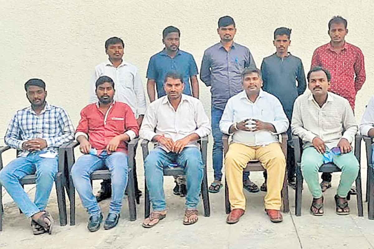 ఉనికి కోసమే ప్రతిపక్షాల రాద్ధాంతం