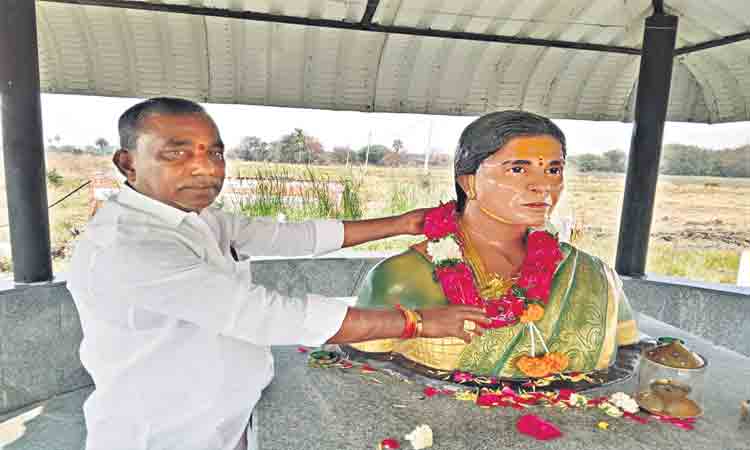 గుండె నిండా.. గుడి గంటలు
