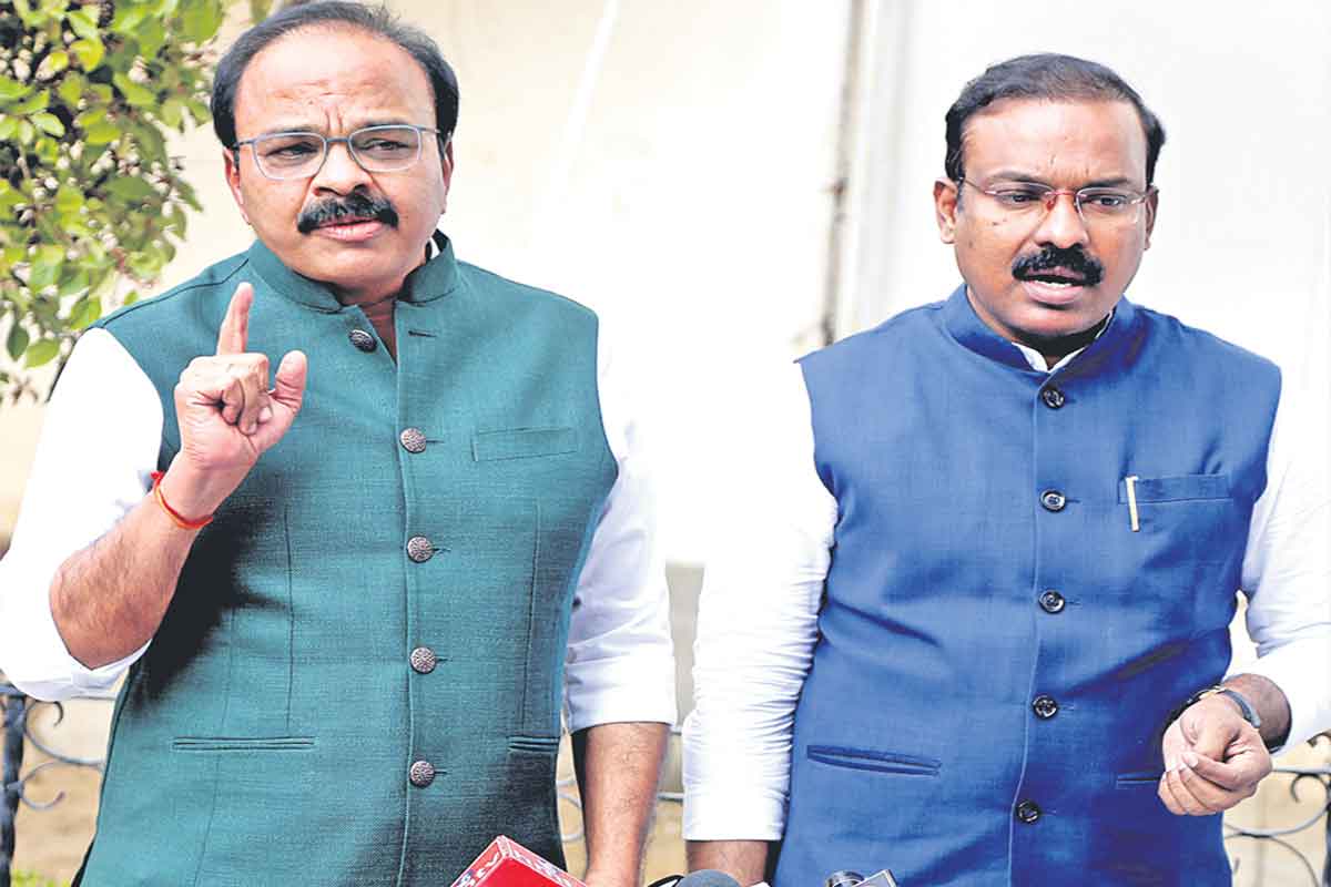 కేంద్రానికి వ్యవసాయ విధానమే లేదు