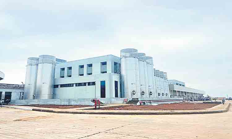 విజయ మెగా అడుగులు