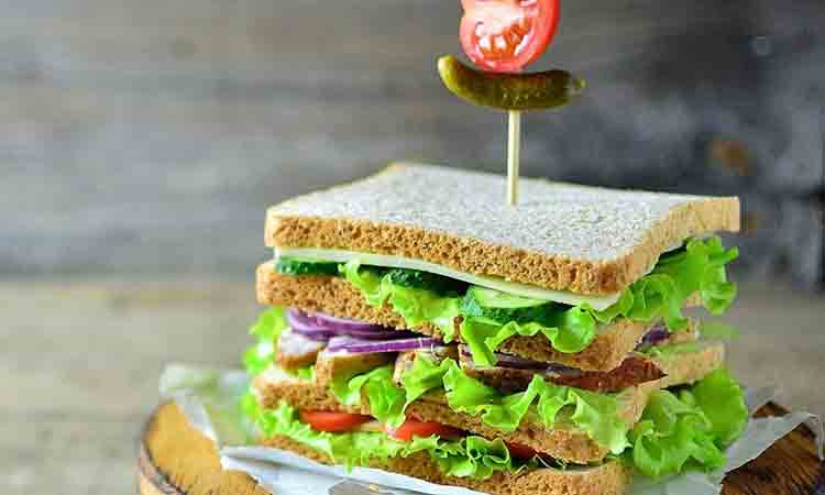 ఆక‌లేస్తోంద‌ని అర్ధ‌రాత్రి ఏది ప‌డితే అది తినేస్తున్నారా.. ఈ ఫుడ్ ట్రై చేయండి