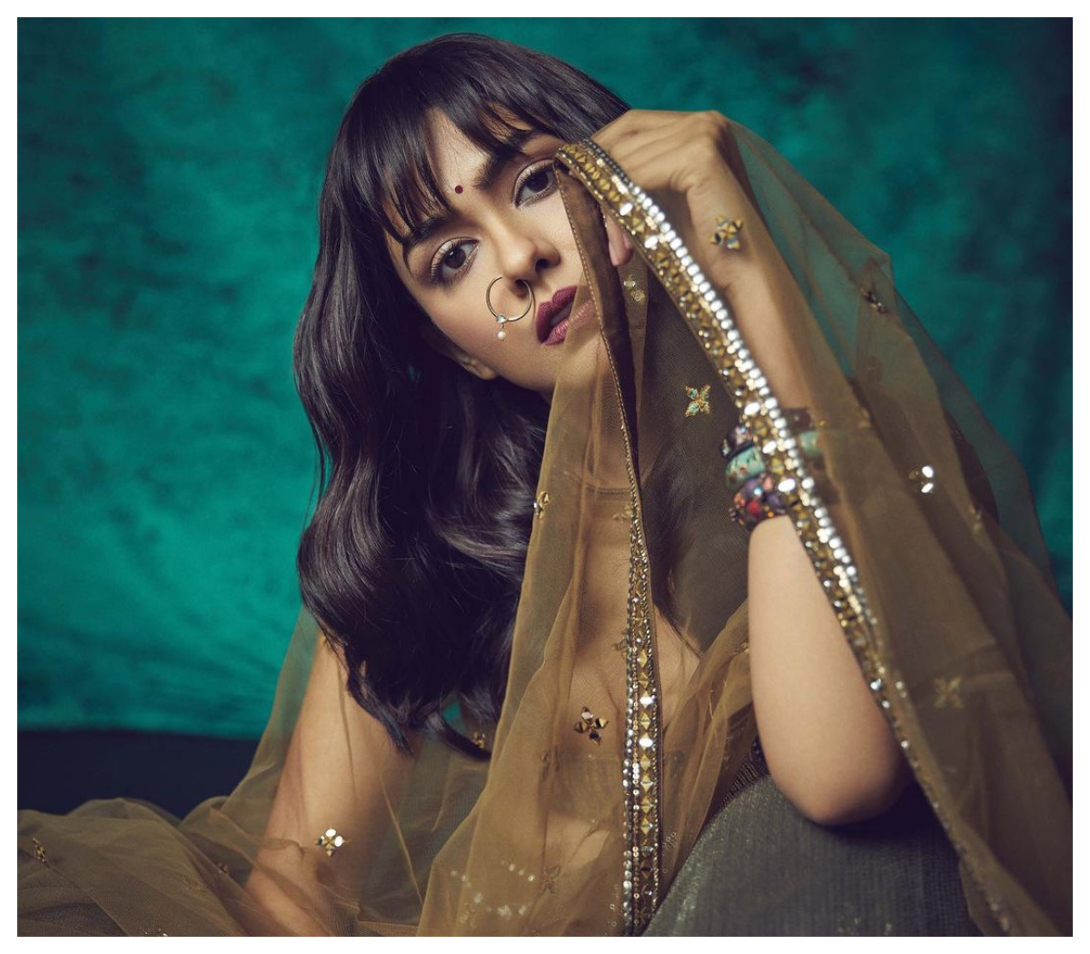 Mrunal Thakur | ట్రెడీషనల్ డ్రెస్‌లో వయ్యారాలు ఒలికిస్తున్న మృణాల్ ఠాకూర్..