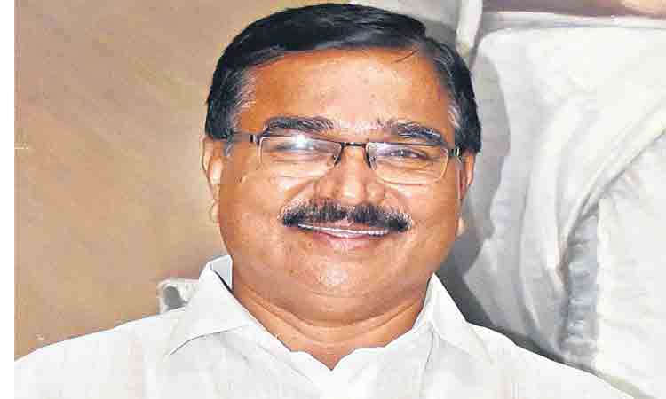 శివాజీ స్ఫూర్తితో ముందుకుసాగాలి