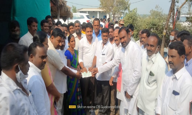 కల్యాణలక్ష్మి పథకం నిరుపేదలకు వరం