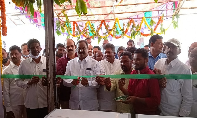 యావత్‌ దేశం చూపు సీఎం కేసీఆర్‌ వైపు..