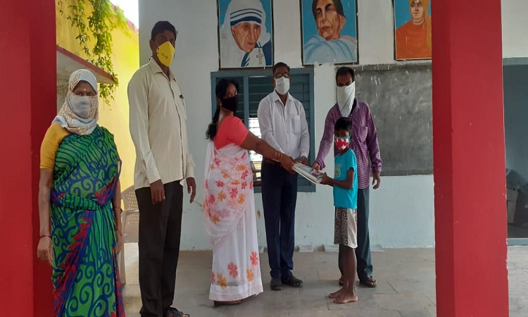 యాద్గార్‌పల్లి ఎంపీపీఎస్‌లో ఆధునిక పద్ధతుల్లో బోధన