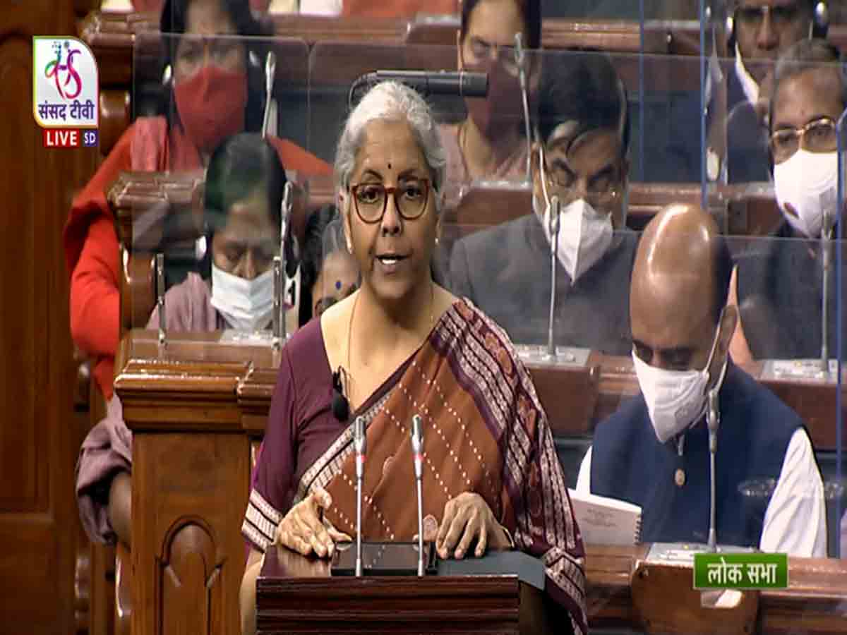 No IT Deductions | వేతన జీవులకు నిరాశ.. ఐటీఆర్‌ శ్లాబ్‌ల ఊసెత్తని నిర్మలమ్మ