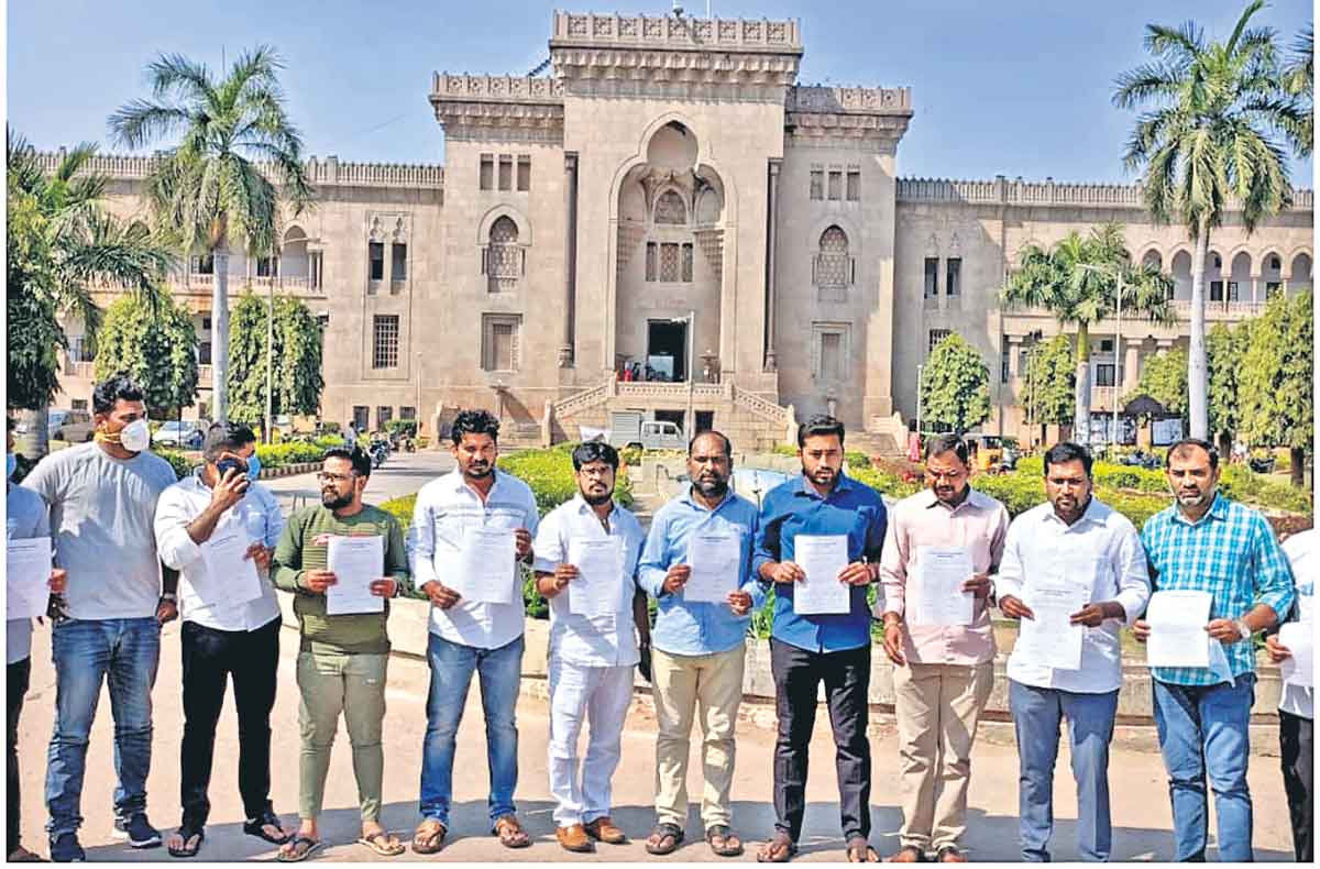 ప్రధానికి నల్లజెండాలతో స్వాగతం చెప్తాం