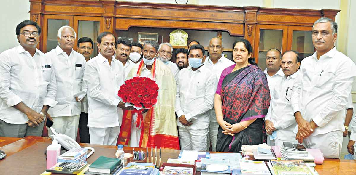 రామచంద్రయ్యకు ఇంటిస్థలం, కోటి నగదు