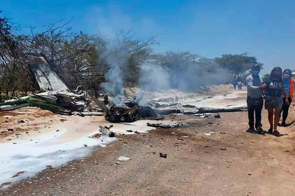 పెరూలో కూలిన పర్యాటకుల విమానం.. ఏడుగురు మృతి