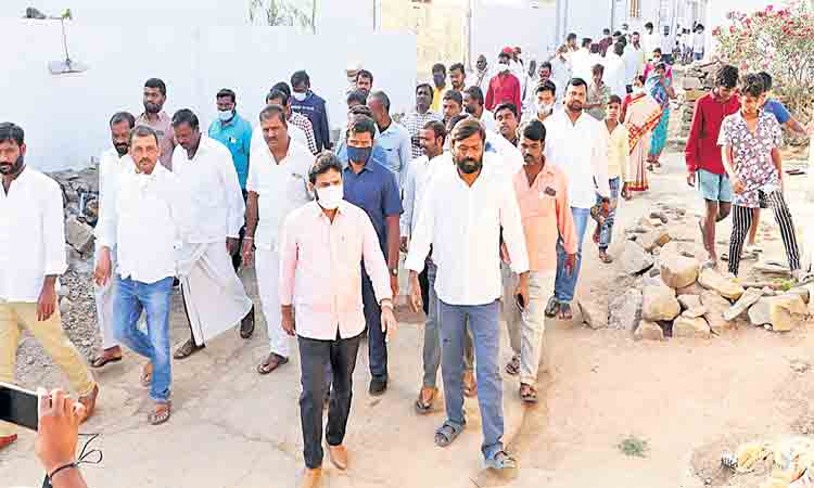 ఇంటింటికీ మిషన్‌ భగీరథ నీరు అందించాలి