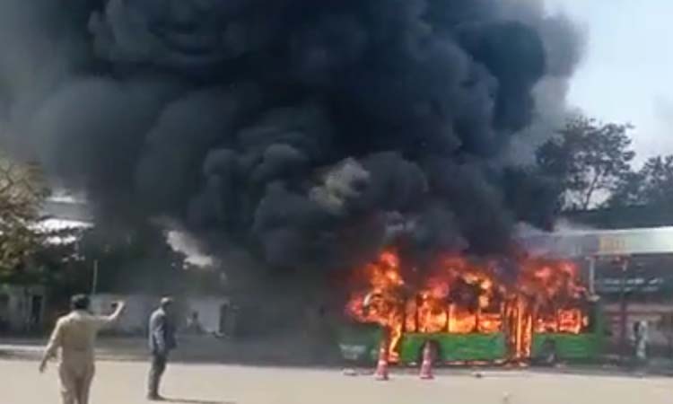 సికింద్రాబాద్‌ కంటోన్మెంట్‌లో ఎలక్ట్రిక్‌ బస్‌ దగ్ధం