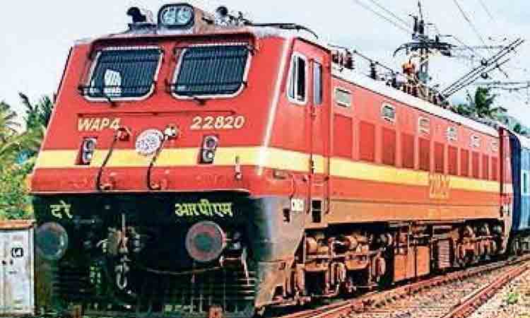 రైళ్లలో పెరిగిన టికెట్‌ దొంగలు