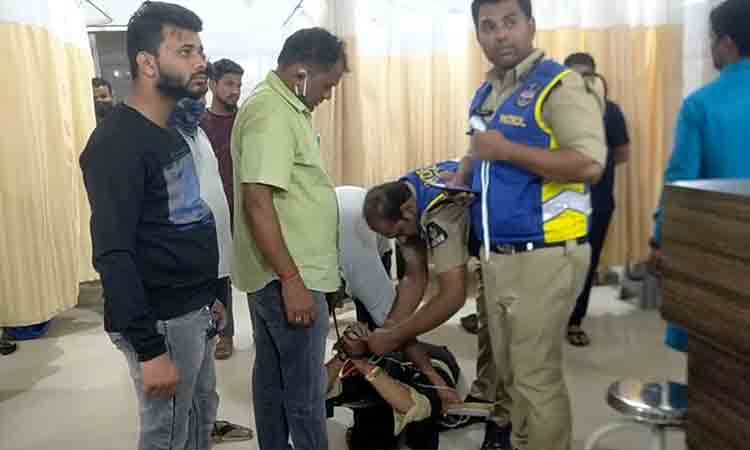 పేషెంట్ మెడ‌పై క‌త్తి.. సినీ ఫ‌క్కీలో రౌడీషీట‌ర్ ఫ‌రీద్ అరెస్ట్..