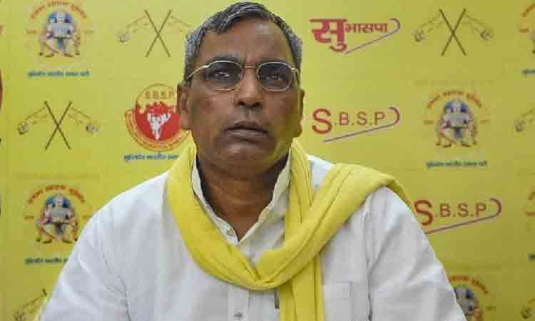 300 మందితో వెళ్లే రైలుకు లేని చాలాన్.. ముగ్గురితో వెళ్లే బైకుకు ఎందుకు?