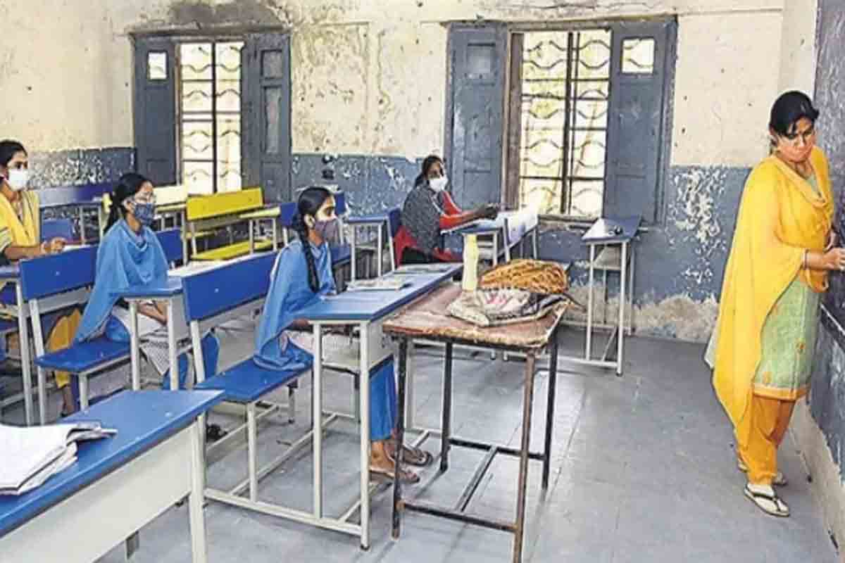 స్కూళ్ల పునఃప్రారంభానికి… కేంద్రం కొత్త మార్గదర్శకాలు