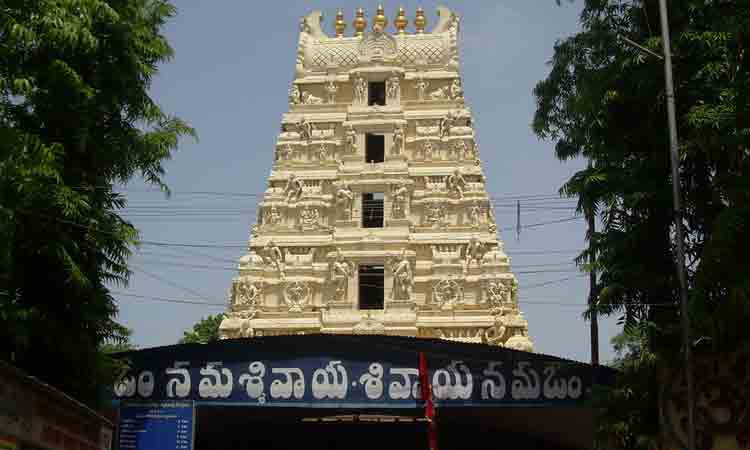 శ్రీశైలంలో స్పర్శ దర్శనాల నిలిపివేత