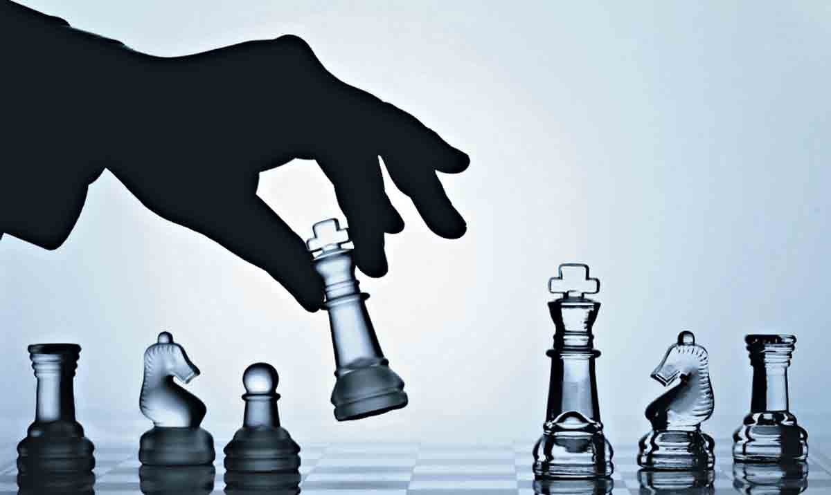 ఆ మాటల వెనుక..