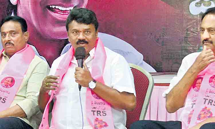 మన సైన్యాన్నీ వదలని బీజేపీ