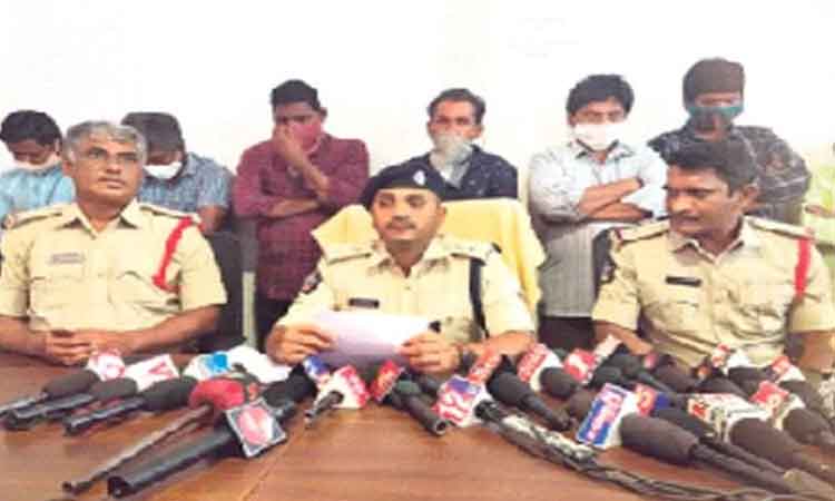 నకిలీ పంచ లోహ విగ్రహాల అమ్మకం.. ముగ్గురు అరెస్ట్‌